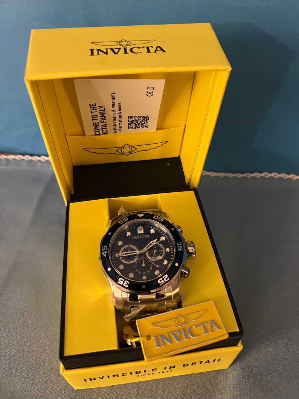 Invicta Men's Pro Diver Watch In Black & Silver Case & Band, Model 0070